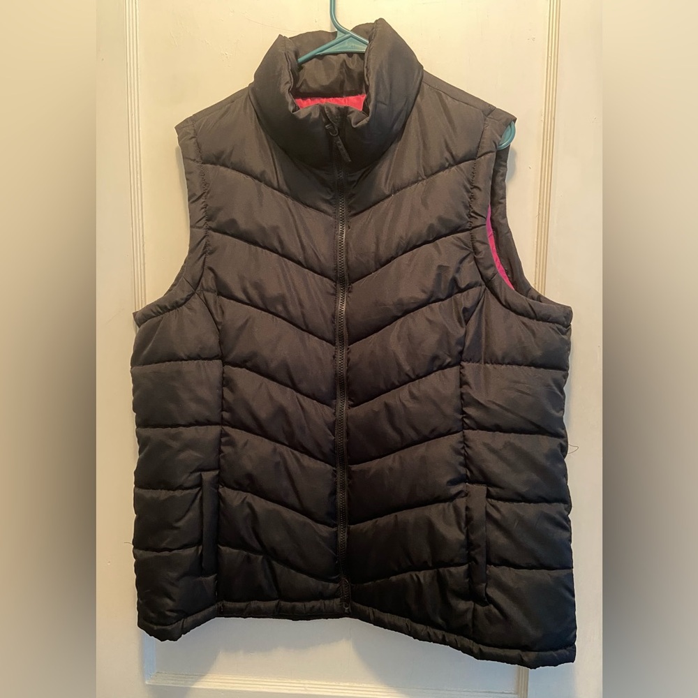 Faded Glory Black and Pink Lining Puffer Vest